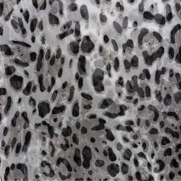 Ten Sixty Sherman Leopard Print Mesh Turtleneck Top - Large - Picture 5 of 13